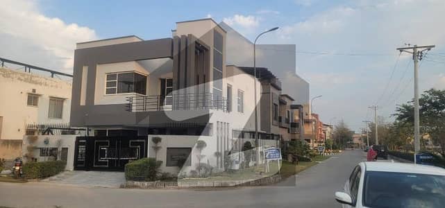 پیراگون سٹی لاہور میں 4 کمروں کا 10 مرلہ مکان 4.95 کروڑ میں برائے فروخت۔