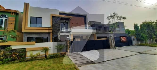 این ایف سی 1 لاہور میں 1 کنال رہائشی پلاٹ 3.6 کروڑ میں برائے فروخت۔