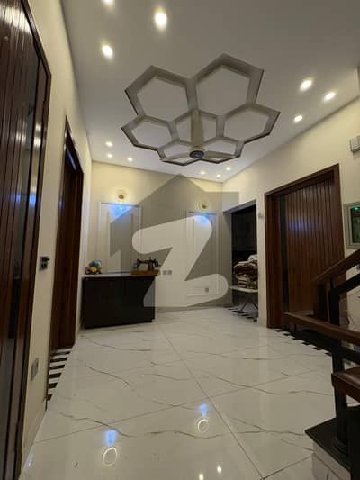 بحریہ ٹاؤن سیکٹر ای بحریہ ٹاؤن,لاہور میں 3 کمروں کا 5 مرلہ مکان 2.4 کروڑ میں برائے فروخت۔