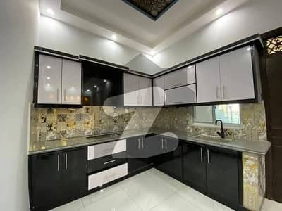 گلستانِ جوہر کراچی میں 6 کمروں کا 10 مرلہ مکان 2.2 لاکھ میں کرایہ پر دستیاب ہے۔ گلستانِ جوہر کراچی میں 6 کمروں کا 10 مرلہ مکان 2.2 لاکھ میں کرایہ پر دستیاب ہے۔