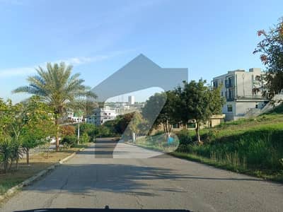 1ST AVENUE, ONE KANAL PLOT FOR SALE IN DHA 5, ISLAMABAD