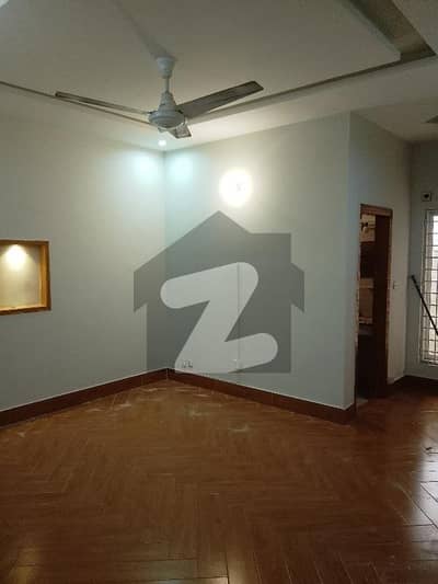 Luxury House for Rent 30x60