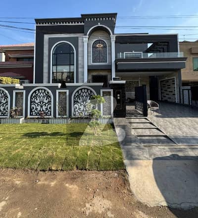 Brand New 1Kanal Classical Plus Modern House at reasonable Price