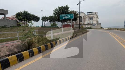 بحریہ انکلیو - سیکٹر سی 1 بحریہ انکلیو,بحریہ ٹاؤن,اسلام آباد میں 10 مرلہ رہائشی پلاٹ 1.88 کروڑ میں برائے فروخت۔