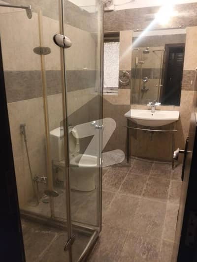 ایف ۔ 10 اسلام آباد میں 3 کمروں کا 1 کنال زیریں پورشن 2.9 لاکھ میں کرایہ پر دستیاب ہے۔