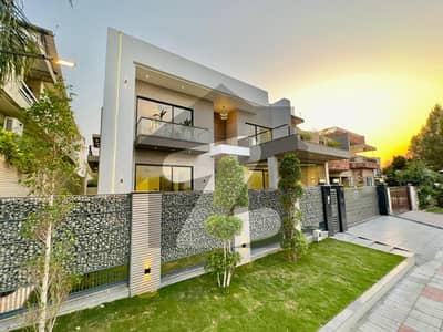 1 Kanal Modern Luxurious House For Sale at DHA 2
