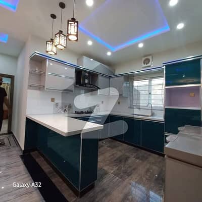 10 Marla upper portion available for rent in Valencia town