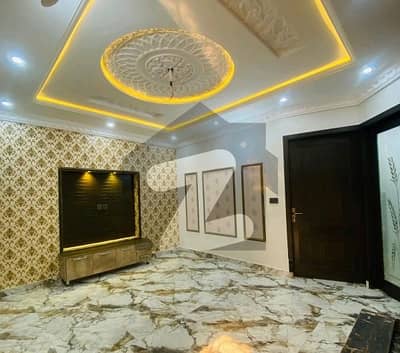 پی سی ایس آئی آر سٹاف کالونی لاہور میں 3 کمروں کا 4 مرلہ مکان 1.65 کروڑ میں برائے فروخت۔