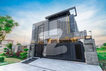 ڈی ایچ اے فیز 7 ڈیفنس (ڈی ایچ اے),لاہور میں 5 کمروں کا 1 کنال مکان 9.75 کروڑ میں برائے فروخت۔