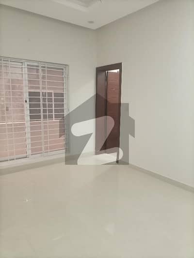 آئی ۔ 11 اسلام آباد میں 4 کمروں کا 4 مرلہ مکان 1.2 لاکھ میں کرایہ پر دستیاب ہے۔