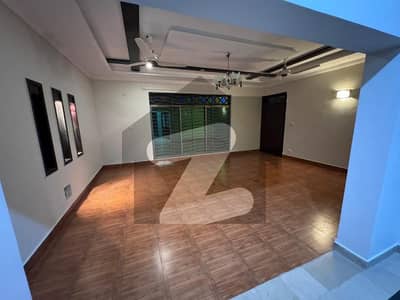 G-13 Used House 50*90(20 Marla) For Sale