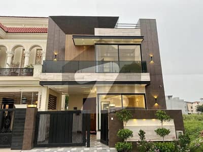 پارک ویو سٹی لاہور میں 3 کمروں کا 5 مرلہ مکان 1.35 کروڑ میں برائے فروخت۔ پارک ویو سٹی لاہور میں 3 کمروں کا 5 مرلہ مکان 1.35 کروڑ میں برائے فروخت۔