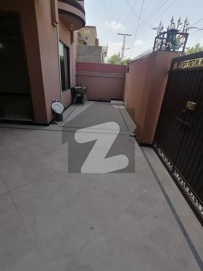 نیشنل پولیس فاؤنڈیشن او ۔ 9 - بلاک ایف نیشنل پولیس فاؤنڈیشن او ۔ 9,اسلام آباد میں 4 کمروں کا 10 مرلہ مکان 3.5 کروڑ میں برائے فروخت۔