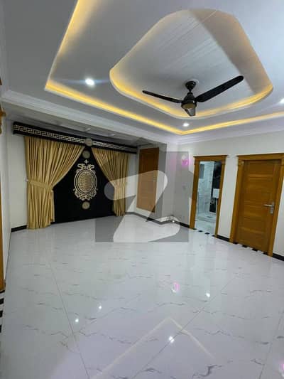 جی ۔ 11 مرکز جی ۔ 11,اسلام آباد میں 2 کمروں کا 4 مرلہ فلیٹ 90.0 ہزار میں کرایہ پر دستیاب ہے۔