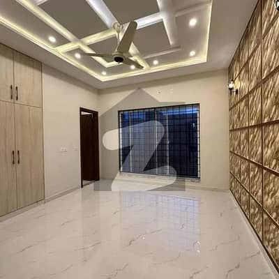 240 Yards Block 5, Ground floor Like Brand New Renovated   3 Bed dd Sept Gate parking Tile Flooring