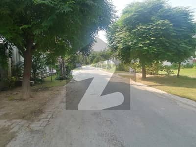 15 MARLA BEST LOCATION PLOT AVAILABLE FOR SALE IN P AND D HOUSING SOCIETY