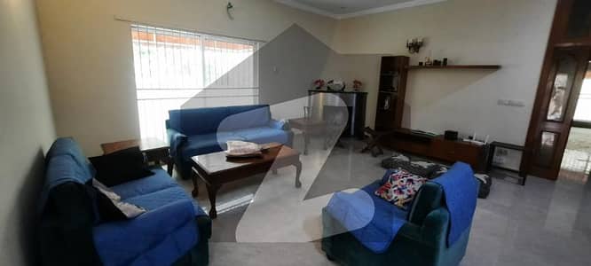 22 MARLA SOLID CONSTRUCTION HOUSE FOR SALE IN DHA PHASE 4 (100% ORIGNAL PICTURE)