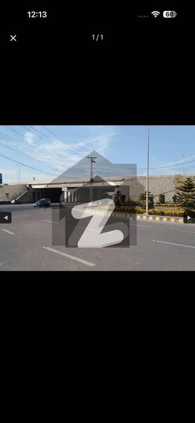 10 Marla plot facing park for sale in G block