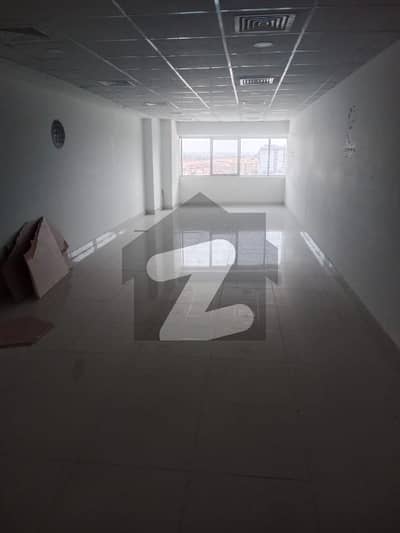 ورلڈ ٹریڈ سینٹر ڈی ایچ اے ڈیفینس فیز 2,ڈی ایچ اے ڈیفینس,اسلام آباد میں 3 مرلہ دفتر 32.0 ہزار میں کرایہ پر دستیاب ہے۔
