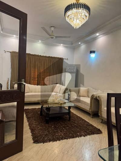 ڈی ایچ اے فیز 2 - بلاک کیو فیز 2,ڈیفنس (ڈی ایچ اے),لاہور میں 4 کمروں کا 10 مرلہ مکان 4.7 کروڑ میں برائے فروخت۔