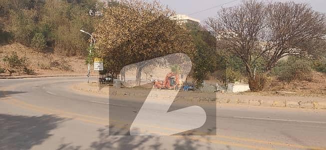 بحریہ ٹاؤن فیز 8 ۔ رفیع بلاک بحریہ ٹاؤن فیز 8,بحریہ ٹاؤن راولپنڈی,راولپنڈی میں 5 مرلہ کمرشل پلاٹ 3.5 کروڑ میں برائے فروخت۔