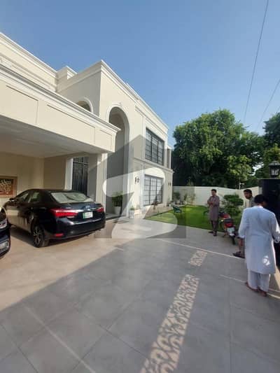 1-KANAL ELEGANT AND FULLY MAINTAINED SUPER HOT LOCATED BUNGALOW IS AVAILABLE IN THE BEST BLOCK OF DHA LAHORE.