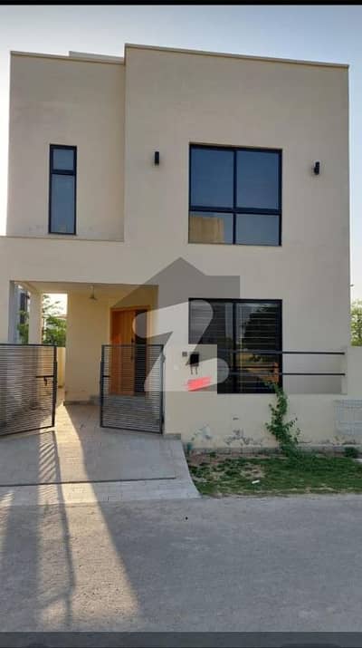 ڈی ایچ اے 9 ٹاؤن ڈیفنس (ڈی ایچ اے),لاہور میں 5 کمروں کا 5 مرلہ مکان 2.25 کروڑ میں برائے فروخت۔