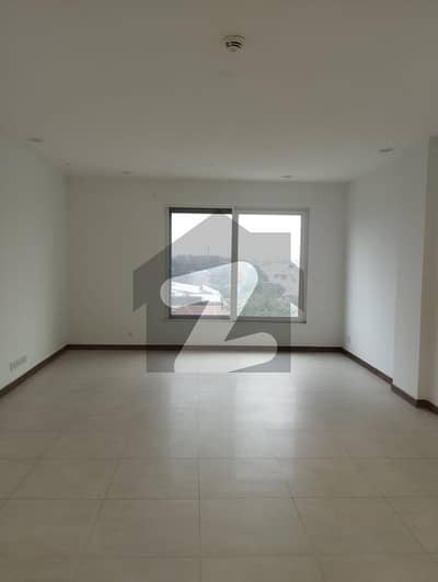 3 BEDROOM SEMI FURNISHED APARTMENT FOR RENT
