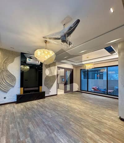 10 MARLA ELEGANT AND FULLY MAINTAINED SUPER HOT LOCATED BUNGALOW IS AVAILABLE IN THE BEST BLOCK OF DHA LAHORE.