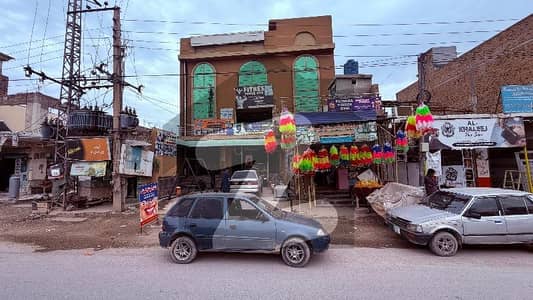 Prime Location Building Spread Over 9 Marla In Warsak Road Available