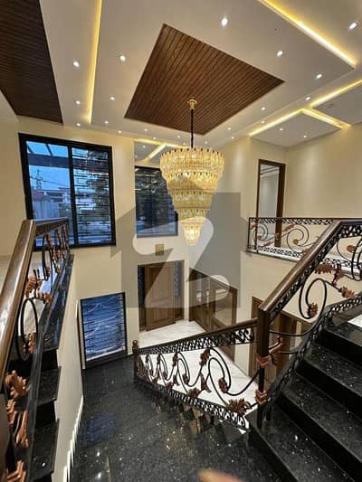 ڈی ایچ اے فیز 6 ڈیفنس (ڈی ایچ اے),لاہور میں 5 کمروں کا 1 کنال مکان 5.5 لاکھ میں کرایہ پر دستیاب ہے۔ ڈی ایچ اے فیز 6 ڈیفنس (ڈی ایچ اے),لاہور میں 5 کمروں کا 1 کنال مکان 5.5 لاکھ میں کرایہ پر دستیاب ہے۔