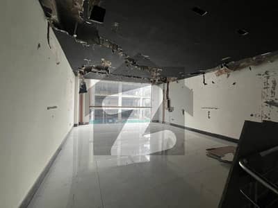 ایم ایم عالم روڈ گلبرگ,لاہور میں 10 مرلہ دکان 12.0 لاکھ میں کرایہ پر دستیاب ہے۔