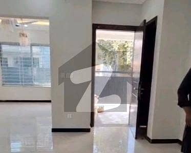 جی ۔ 15/1 جی ۔ 15,اسلام آباد میں 8 مرلہ مکان 4.0 کروڑ میں برائے فروخت۔