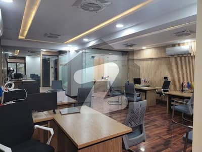 جی ۔ 11 مرکز جی ۔ 11,اسلام آباد میں 4 مرلہ دفتر 2.1 لاکھ میں کرایہ پر دستیاب ہے۔