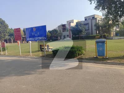 5marla Urgent For Sale Hot Location Near To 100F ROAD & Commercial Market 5marla Urgent For Sale Hot Location Near To 100F ROAD & Commercial Market