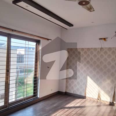 Defence Phase 05 One Kanal Upper Portion with Lower Locked Lowest Rent