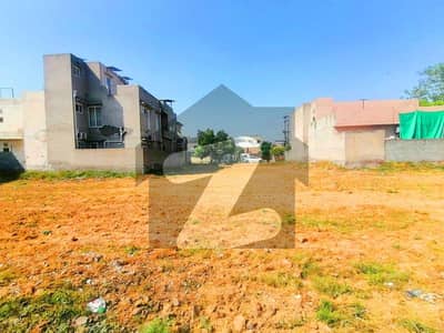 Prime Location 1 Kanal Residential Plot For sale In UET Housing Society - Block B Lahore