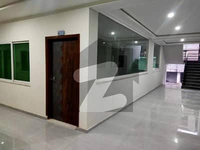 ڈی ۔ 17 اسلام آباد میں 1 کمرے کا 2 مرلہ فلیٹ 54.0 لاکھ میں برائے فروخت۔