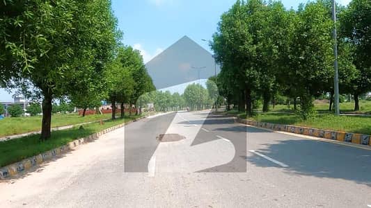 Prime Location 4 Marla Spacious Commercial Plot Is Available In Grand Avenue Housing Scheme - Block A For sale