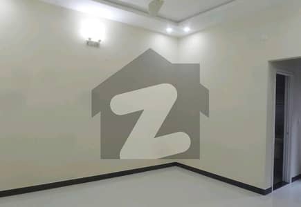 آئی ۔ 8 اسلام آباد میں 5 کمروں کا 14 مرلہ مکان 4.3 لاکھ میں کرایہ پر دستیاب ہے۔