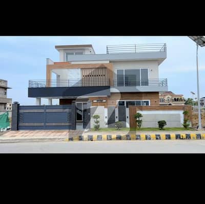 DHA peshawar sec C fresh kanal house available for sale very clean and neat house Video available