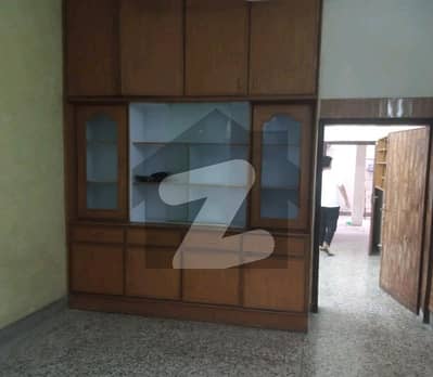 آئی ۔ 10/2 آئی ۔ 10,اسلام آباد میں 2 کمروں کا 7 مرلہ زیریں پورشن 65.0 ہزار میں کرایہ پر دستیاب ہے۔