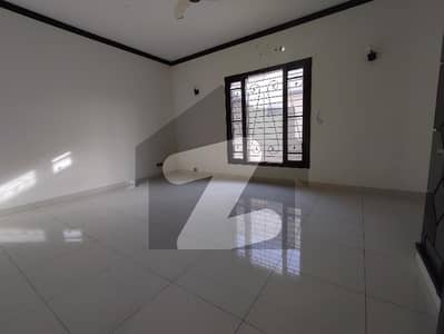 Prime Location DHA Phase 8 500 Square Yards Upper Portion Up For Rent