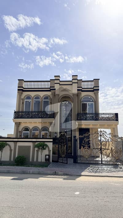 نیو میٹرو سٹی - سیکٹر 1 بلاک بی نیو میٹرو سٹی - جنرل انکلیو سیکٹر 1,نیو میٹرو سٹی,جی ٹی روڈ,سرائے عالمگیر میں 6 کمروں کا 10 مرلہ مکان 3.5 کروڑ میں برائے فروخت۔