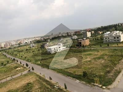 Mumtaz city 5 Marla plot for sale