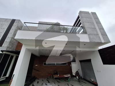 عبداللہ گارڈنز ایسٹ کینال روڈ,کینال روڈ,فیصل آباد میں 6 کمروں کا 1 کنال مکان 13.0 کروڑ میں برائے فروخت۔