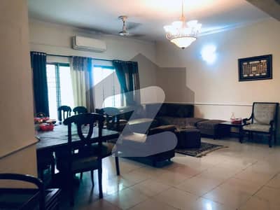 عسکری 10 - سیکٹر بی عسکری 10,عسکری,لاہور میں 6 کمروں کا 1 کنال مکان 9.8 کروڑ میں برائے فروخت۔