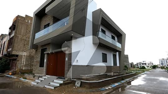 میرٹھ سوسائٹی سکیم 33,کراچی میں 4 کمروں کا 5 مرلہ مکان 3.15 کروڑ میں برائے فروخت۔