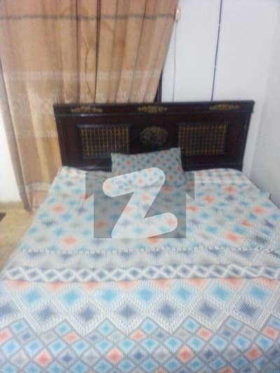 Defence full furnished room available