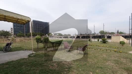 533 Square Yards Commercial Plot Available For Sale.